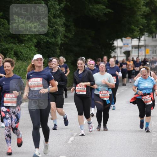 14.06.2026 - REWE Women's Run Jannik Wohlers http://msf.ph/oto/9818789 14.06.2026 11:01:54 Laufen 6018, 5851, 5413 meine-sportfotos.de