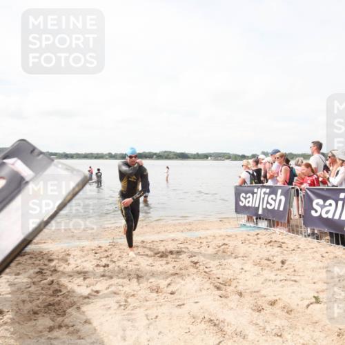 21.06.2026 - Viking Triathlon Michael Strokosch http://msf.ph/oto/9818860 21.06.2026 10:26:32 Schwimmen 21, 474, 548 meine-sportfotos.de