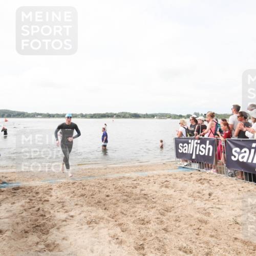21.06.2026 - Viking Triathlon Michael Strokosch http://msf.ph/oto/9818902 21.06.2026 10:29:29 Schwimmen 65, 441, 643 meine-sportfotos.de