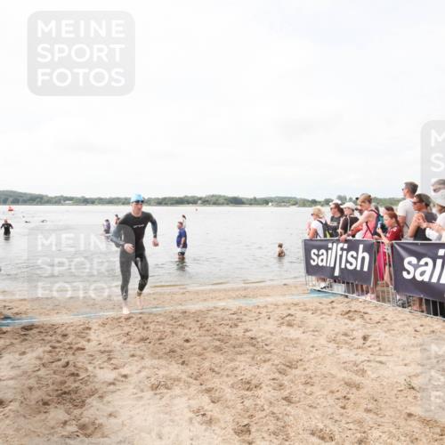 21.06.2026 - Viking Triathlon Michael Strokosch http://msf.ph/oto/9818903 21.06.2026 10:29:29 Schwimmen 65, 441, 643 meine-sportfotos.de
