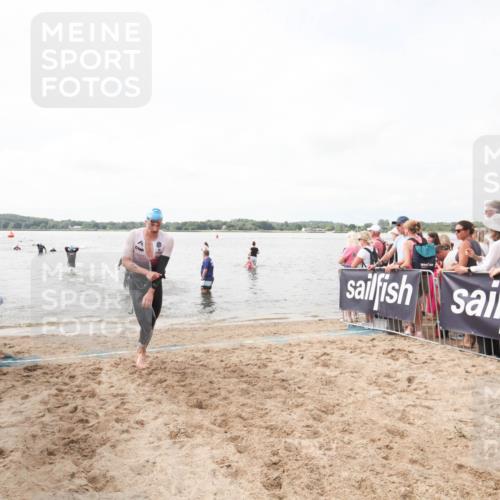 21.06.2026 - Viking Triathlon Michael Strokosch http://msf.ph/oto/9818913 21.06.2026 10:30:11 Schwimmen 31, 38, 270 meine-sportfotos.de