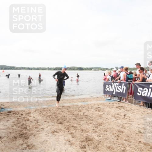 21.06.2026 - Viking Triathlon Michael Strokosch http://msf.ph/oto/9818914 21.06.2026 10:30:15 Schwimmen 31, 38, 270 meine-sportfotos.de