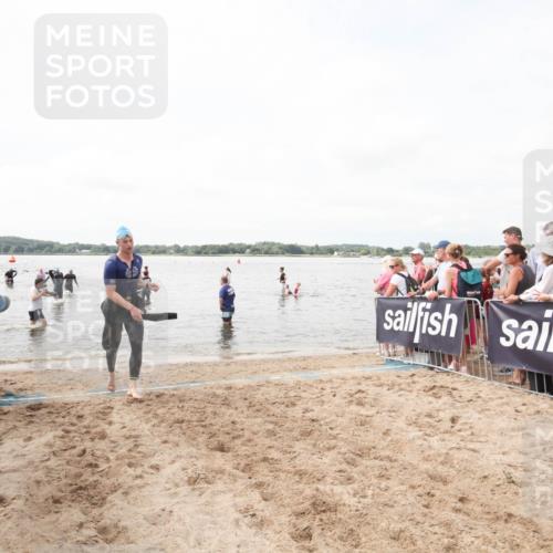21.06.2026 - Viking Triathlon Michael Strokosch http://msf.ph/oto/9818916 21.06.2026 10:30:27 Schwimmen 27, 104 meine-sportfotos.de