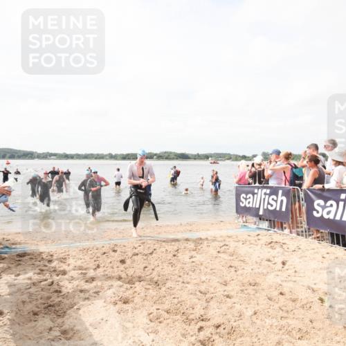 21.06.2026 - Viking Triathlon Michael Strokosch http://msf.ph/oto/9818968 21.06.2026 10:34:06 Schwimmen 28, 102, 154, 265, 343, 524, 660 meine-sportfotos.de