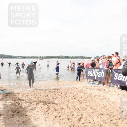 21.06.2026 - Viking Triathlon Michael Strokosch http://msf.ph/oto/9819067 21.06.2026 10:37:49 Schwimmen 239, 243, 513, 545 meine-sportfotos.de