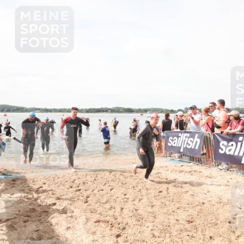 21.06.2026 - Viking Triathlon Michael Strokosch http://msf.ph/oto/9819221 21.06.2026 10:43:27 Schwimmen 69, 251, 287, 473, 511, 528, 533, 645 meine-sportfotos.de