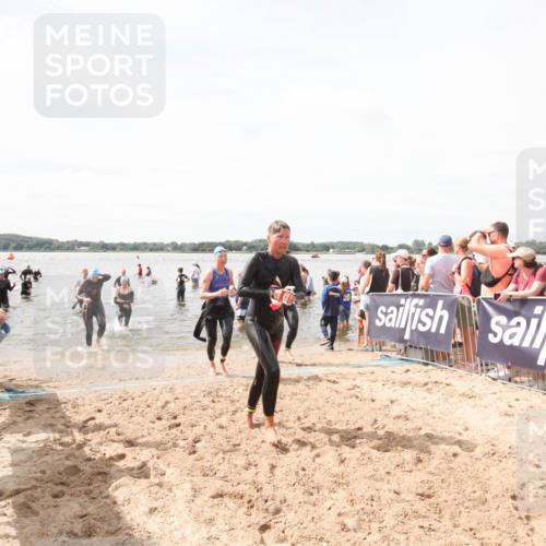 21.06.2026 - Viking Triathlon Michael Strokosch http://msf.ph/oto/9819225 21.06.2026 10:43:39 Schwimmen 93, 351, 459, 470, 521, 618 meine-sportfotos.de