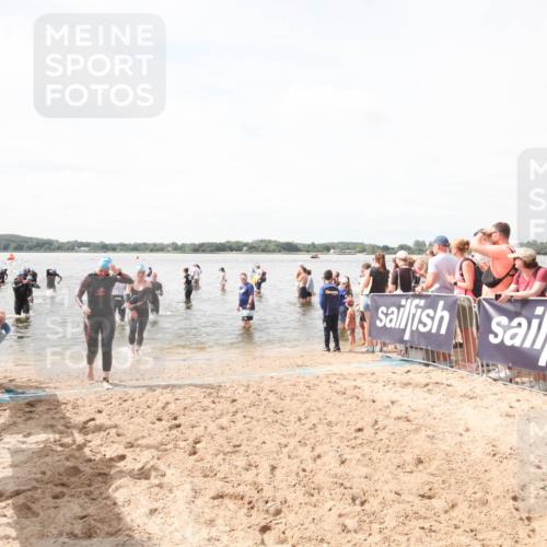 21.06.2026 - Viking Triathlon Michael Strokosch http://msf.ph/oto/9819228 21.06.2026 10:43:41 Schwimmen 93, 351, 459, 470, 521, 618 meine-sportfotos.de