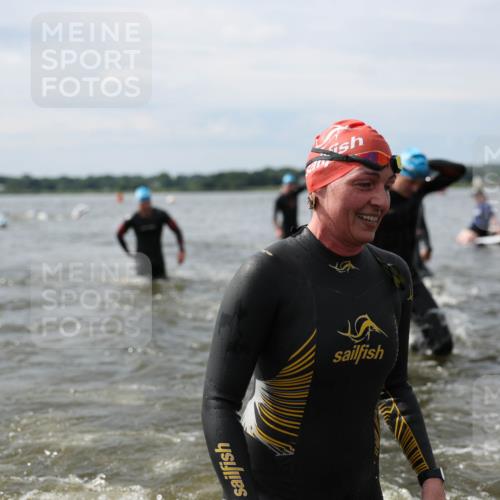 21.06.2026 - Viking Triathlon Michael Strokosch http://msf.ph/oto/9819510 21.06.2026 10:45:22 Schwimmen 37, 48, 54, 85, 105, 147, 158, 258, 273, 274, 302, 354, 376, 540, 562, 635 meine-sportfotos.de