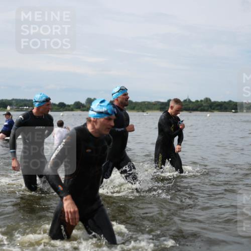 21.06.2026 - Viking Triathlon Michael Strokosch http://msf.ph/oto/9819514 21.06.2026 10:45:24 Schwimmen 37, 48, 54, 85, 105, 147, 158, 273, 274, 302, 354, 376, 540, 562, 635 meine-sportfotos.de