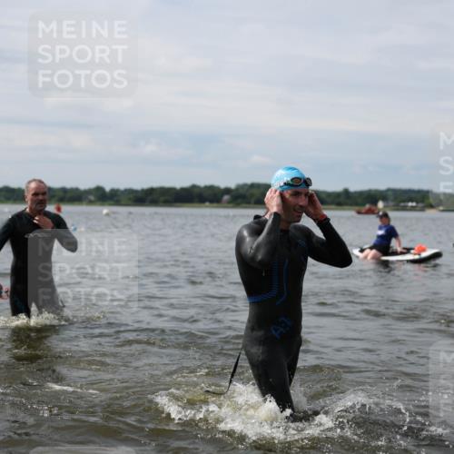 21.06.2026 - Viking Triathlon Michael Strokosch http://msf.ph/oto/9819524 21.06.2026 10:45:30 Schwimmen 37, 54, 85, 105, 147, 158, 274, 302, 376, 540, 562, 635 meine-sportfotos.de
