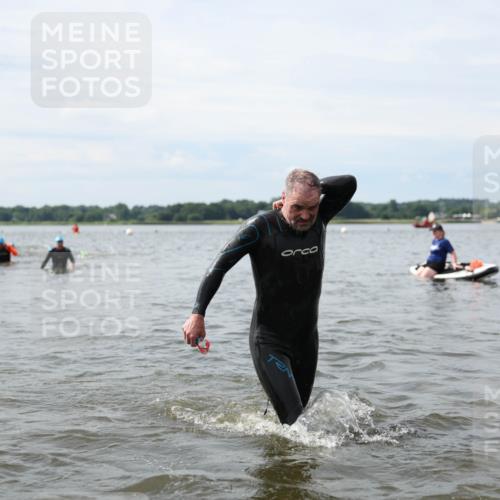 21.06.2026 - Viking Triathlon Michael Strokosch http://msf.ph/oto/9819532 21.06.2026 10:45:33 Schwimmen 37, 54, 85, 158, 376, 540, 562 meine-sportfotos.de