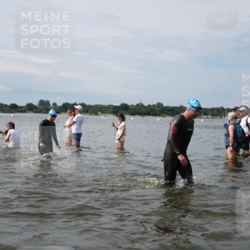 21.06.2026 - Viking Triathlon Michael Strokosch http://msf.ph/oto/9819567 21.06.2026 10:46:01 Schwimmen 91, 107, 138, 196, 245, 331, 389, 403, 405, 448, 494, 510, 534, 539, 555, 563 meine-sportfotos.de