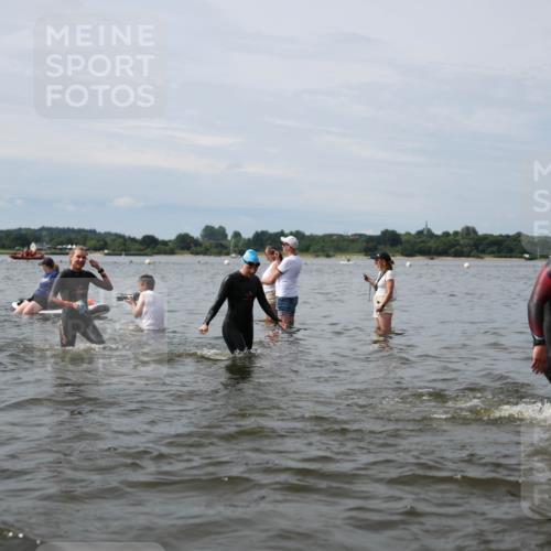 21.06.2026 - Viking Triathlon Michael Strokosch http://msf.ph/oto/9819568 21.06.2026 10:46:02 Schwimmen 91, 107, 138, 196, 245, 322, 324, 331, 389, 403, 405, 448, 494, 510, 534, 539, 555, 563 meine-sportfotos.de