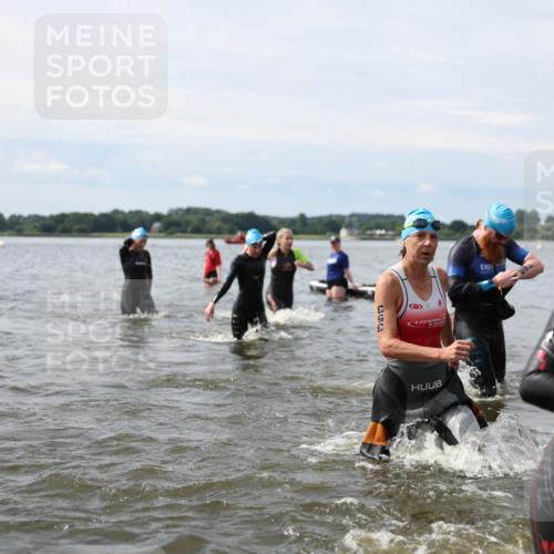 21.06.2026 - Viking Triathlon Michael Strokosch http://msf.ph/oto/9819717 21.06.2026 10:47:23 Schwimmen 56, 116, 123, 183, 212, 297, 304, 317, 352, 353, 469, 554, 571 meine-sportfotos.de
