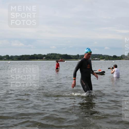 21.06.2026 - Viking Triathlon Michael Strokosch http://msf.ph/oto/9819747 21.06.2026 10:47:34 Schwimmen 56, 297, 304, 353, 469, 554, 571, 574 meine-sportfotos.de