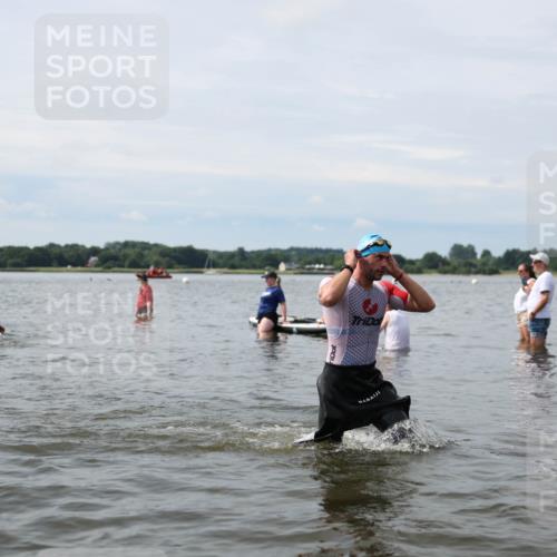 21.06.2026 - Viking Triathlon Michael Strokosch http://msf.ph/oto/9819754 21.06.2026 10:47:45 Schwimmen 56, 60, 297, 574 meine-sportfotos.de