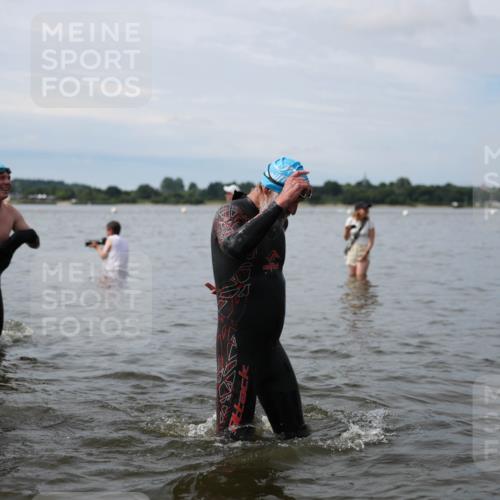 21.06.2026 - Viking Triathlon Michael Strokosch http://msf.ph/oto/9819884 21.06.2026 10:49:40 Schwimmen 75, 124, 178, 192, 206, 298, 523, 629 meine-sportfotos.de