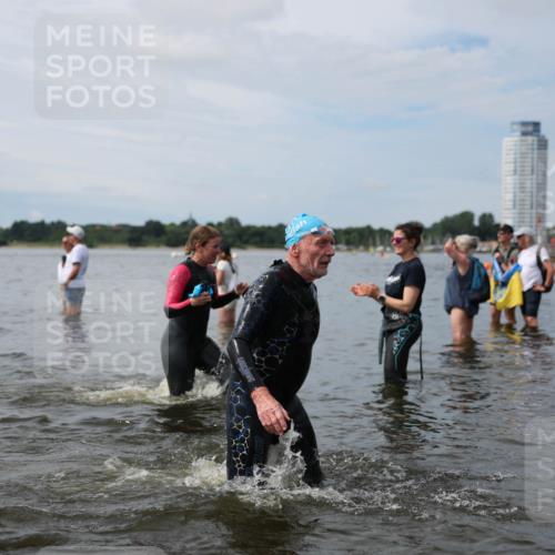 21.06.2026 - Viking Triathlon Michael Strokosch http://msf.ph/oto/9819993 21.06.2026 10:50:53 Schwimmen 66, 76, 184 meine-sportfotos.de