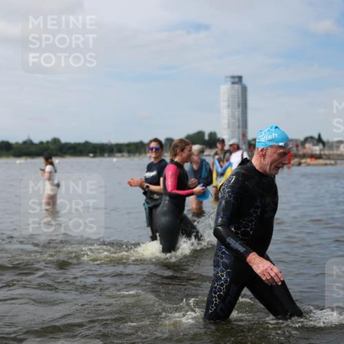 21.06.2026 - Viking Triathlon Michael Strokosch http://msf.ph/oto/9819999 21.06.2026 10:50:54 Schwimmen 66, 76, 184 meine-sportfotos.de