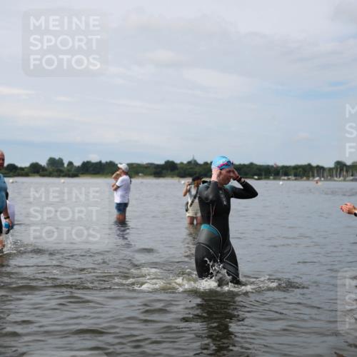 21.06.2026 - Viking Triathlon Michael Strokosch http://msf.ph/oto/9820032 21.06.2026 10:51:58 Schwimmen 40, 174, 252, 272, 362, 491, 512 meine-sportfotos.de