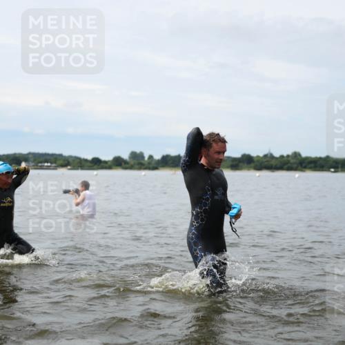 21.06.2026 - Viking Triathlon Michael Strokosch http://msf.ph/oto/9820123 21.06.2026 10:53:08 Schwimmen 92, 133, 283, 307, 433, 471, 532, 564, 622, 661 meine-sportfotos.de