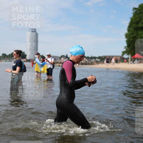 21.06.2026 - Viking Triathlon Michael Strokosch http://msf.ph/oto/9820171 21.06.2026 10:53:43 Schwimmen 97, 182, 203, 257, 365, 390, 515, 538, 607 meine-sportfotos.de