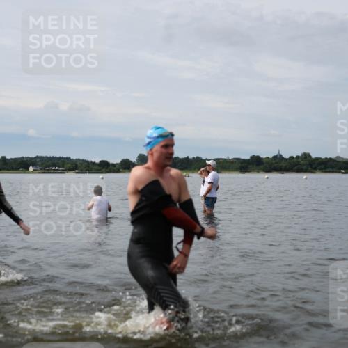 21.06.2026 - Viking Triathlon Michael Strokosch http://msf.ph/oto/9820172 21.06.2026 10:53:48 Schwimmen 61, 97, 190, 203, 257, 390, 515, 538, 607, 631 meine-sportfotos.de