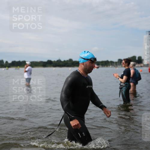 21.06.2026 - Viking Triathlon Michael Strokosch http://msf.ph/oto/9820187 21.06.2026 10:53:53 Schwimmen 61, 97, 190, 203, 237, 257, 390, 515, 631 meine-sportfotos.de