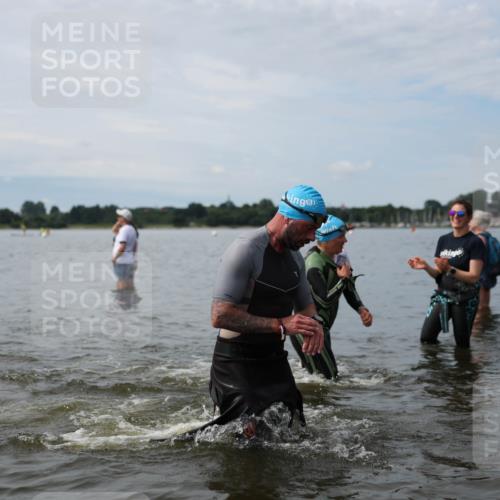 21.06.2026 - Viking Triathlon Michael Strokosch http://msf.ph/oto/9820216 21.06.2026 10:54:23 Schwimmen 413, 427, 504, 557, 613 meine-sportfotos.de