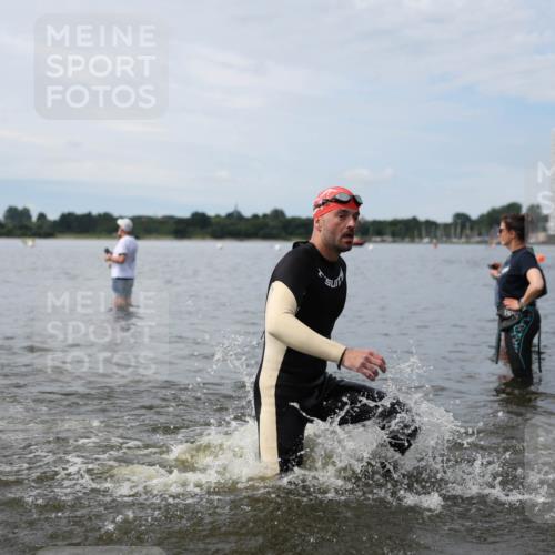21.06.2026 - Viking Triathlon Michael Strokosch http://msf.ph/oto/9820236 21.06.2026 10:54:38 Schwimmen 52, 244, 275, 347, 413, 424, 504, 509, 613 meine-sportfotos.de