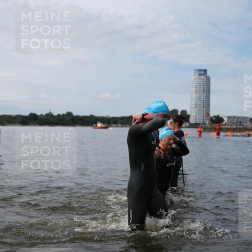 21.06.2026 - Viking Triathlon Michael Strokosch http://msf.ph/oto/9820260 21.06.2026 10:54:49 Schwimmen 52, 160, 244, 275, 309, 347, 424, 509 meine-sportfotos.de