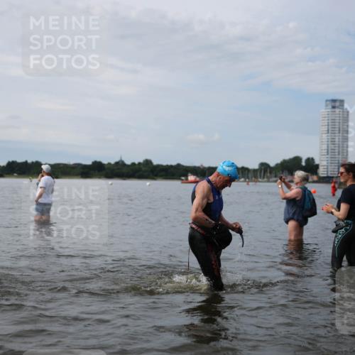 21.06.2026 - Viking Triathlon Michael Strokosch http://msf.ph/oto/9820275 21.06.2026 10:54:56 Schwimmen 52, 160, 244, 309, 347, 424, 509 meine-sportfotos.de