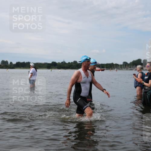 21.06.2026 - Viking Triathlon Michael Strokosch http://msf.ph/oto/9820288 21.06.2026 10:55:11 Schwimmen 160, 305, 344, 561, 566 meine-sportfotos.de