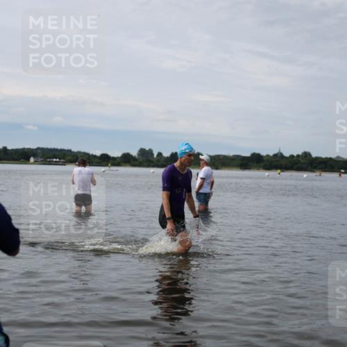 21.06.2026 - Viking Triathlon Michael Strokosch http://msf.ph/oto/9820334 21.06.2026 10:56:05 Schwimmen 24, 117, 357, 502 meine-sportfotos.de