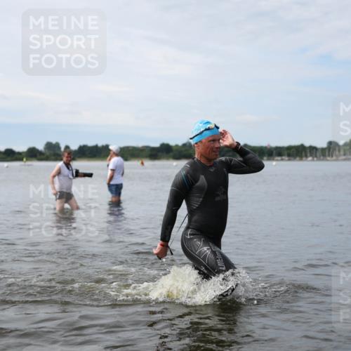 21.06.2026 - Viking Triathlon Michael Strokosch http://msf.ph/oto/9820384 21.06.2026 10:56:36 Schwimmen 374 meine-sportfotos.de
