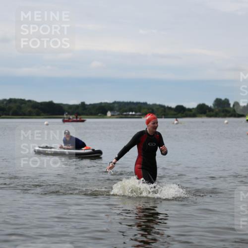 21.06.2026 - Viking Triathlon Michael Strokosch http://msf.ph/oto/9820402 21.06.2026 10:57:28 Schwimmen 652 meine-sportfotos.de