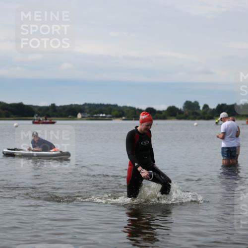 21.06.2026 - Viking Triathlon Michael Strokosch http://msf.ph/oto/9820404 21.06.2026 10:57:28 Schwimmen 652 meine-sportfotos.de