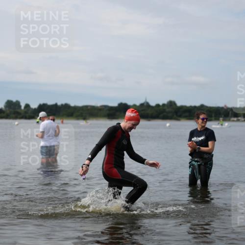 21.06.2026 - Viking Triathlon Michael Strokosch http://msf.ph/oto/9820413 21.06.2026 10:57:30 Schwimmen 652 meine-sportfotos.de