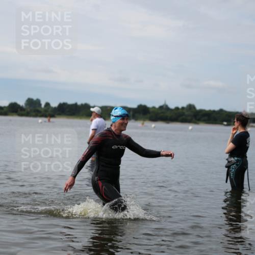 21.06.2026 - Viking Triathlon Michael Strokosch http://msf.ph/oto/9820418 21.06.2026 10:57:46 Schwimmen 224 meine-sportfotos.de