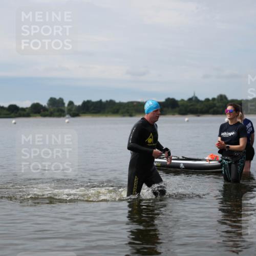 21.06.2026 - Viking Triathlon Michael Strokosch http://msf.ph/oto/9820466 21.06.2026 10:59:09 Schwimmen 106, 253 meine-sportfotos.de