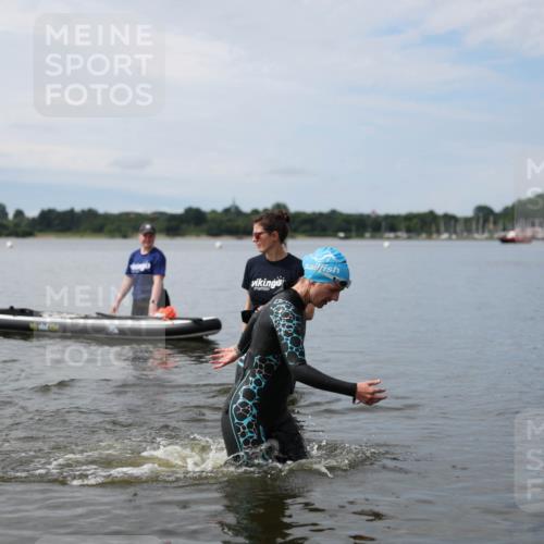 21.06.2026 - Viking Triathlon Michael Strokosch http://msf.ph/oto/9820500 21.06.2026 10:59:44 Schwimmen 542 meine-sportfotos.de