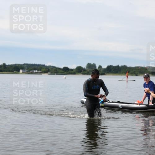 21.06.2026 - Viking Triathlon Michael Strokosch http://msf.ph/oto/9820504 21.06.2026 11:00:59 Schwimmen 71 meine-sportfotos.de