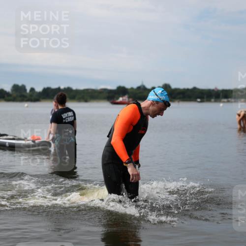 21.06.2026 - Viking Triathlon Michael Strokosch http://msf.ph/oto/9820540 21.06.2026 11:02:51 Schwimmen 379 meine-sportfotos.de