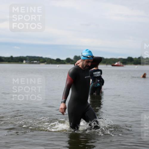 21.06.2026 - Viking Triathlon Michael Strokosch http://msf.ph/oto/9820558 21.06.2026 11:03:21 Schwimmen 529 meine-sportfotos.de