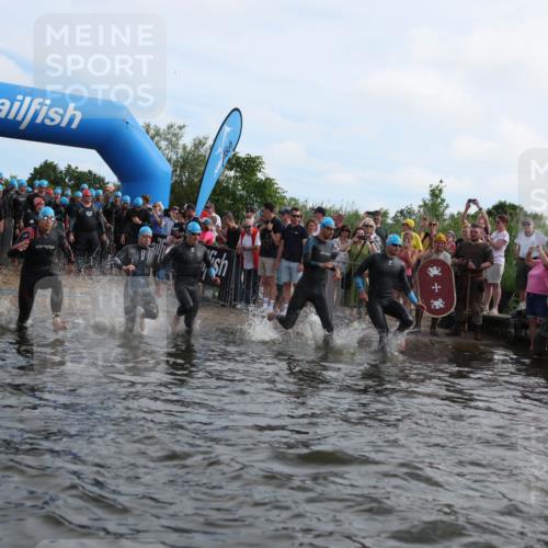 21.06.2026 - Viking Triathlon Michael Strokosch http://msf.ph/oto/9820608 21.06.2026 10:00:23 Schwimmen 1, 2, 4, 7, 8, 9, 10, 19, 21, 29, 103, 189, 517, 547, 575, 637, 669 meine-sportfotos.de