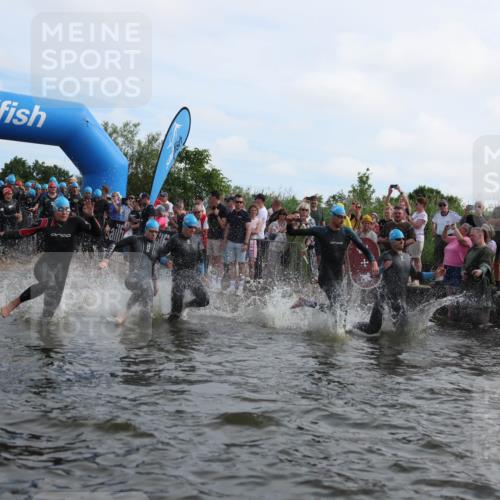 21.06.2026 - Viking Triathlon Michael Strokosch http://msf.ph/oto/9820609 21.06.2026 10:00:24 Schwimmen 1, 2, 4, 7, 8, 9, 10, 19, 21, 29, 103, 189, 517, 547, 575, 610, 637, 669 meine-sportfotos.de