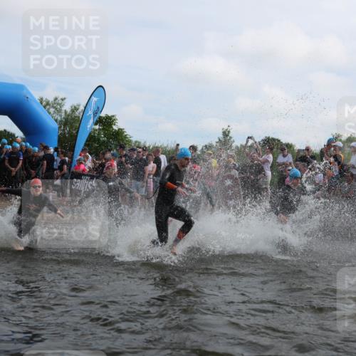 21.06.2026 - Viking Triathlon Michael Strokosch http://msf.ph/oto/9820619 21.06.2026 10:00:28 Schwimmen 1, 19, 21, 25, 31, 189, 334, 422, 474, 517, 547, 575, 610, 637, 669 meine-sportfotos.de