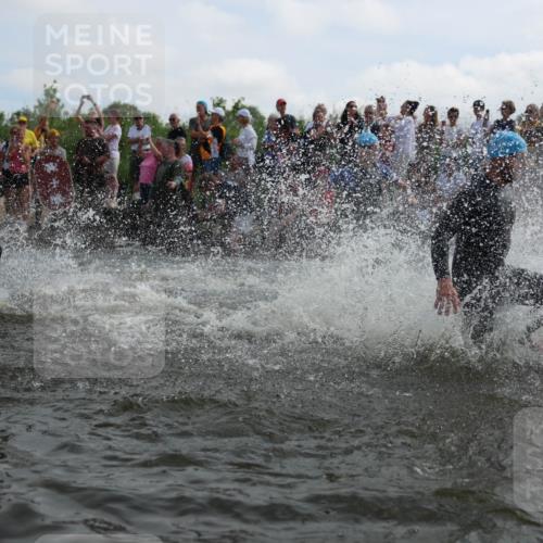 21.06.2026 - Viking Triathlon Michael Strokosch http://msf.ph/oto/9820630 21.06.2026 10:00:34 Schwimmen 25, 31, 104, 334, 422, 453, 474, 547, 548, 575, 610, 620, 626, 637, 669 meine-sportfotos.de