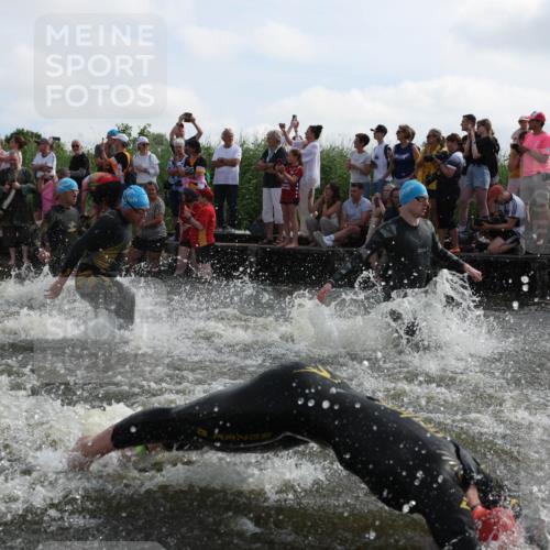 21.06.2026 - Viking Triathlon Michael Strokosch http://msf.ph/oto/9820666 21.06.2026 10:00:50 Schwimmen 27, 42, 46, 74, 98, 119, 176, 218, 371, 426, 441, 466, 565, 569, 643 meine-sportfotos.de
